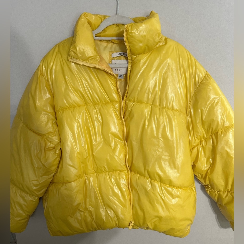 Yellow Puffer Jacket, brand new and never worn. Missing a tag